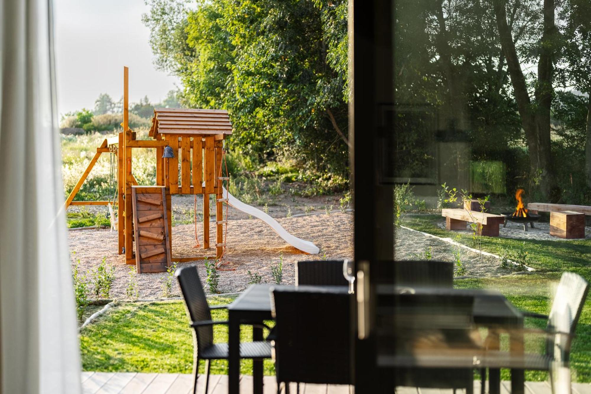 Villa Roubenka "Tam Kde Lisky Davaji Dobrou Noc" Černý Dŭl Esterno foto