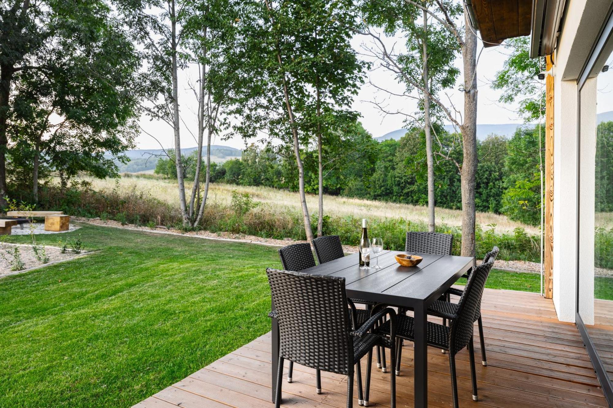 Villa Roubenka "Tam Kde Lisky Davaji Dobrou Noc" Černý Dŭl Esterno foto